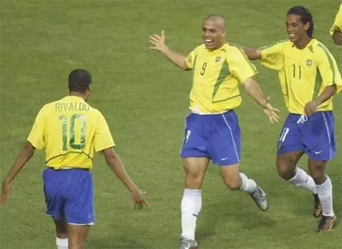 他以14球 他以14球