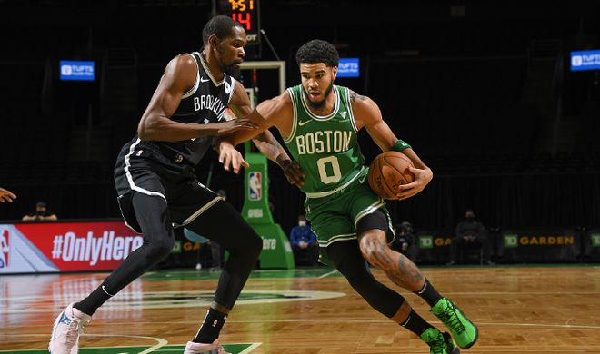 竞首秀中的 竞首秀中的